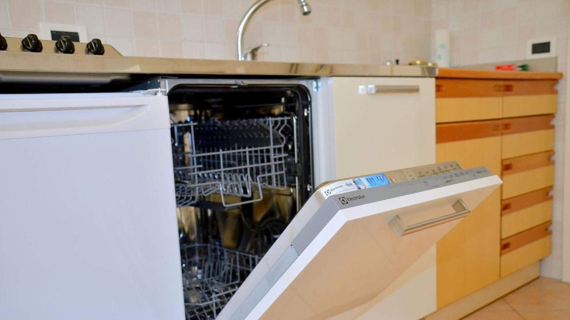 Homely Flat For 5, In A Area In Appartamento *